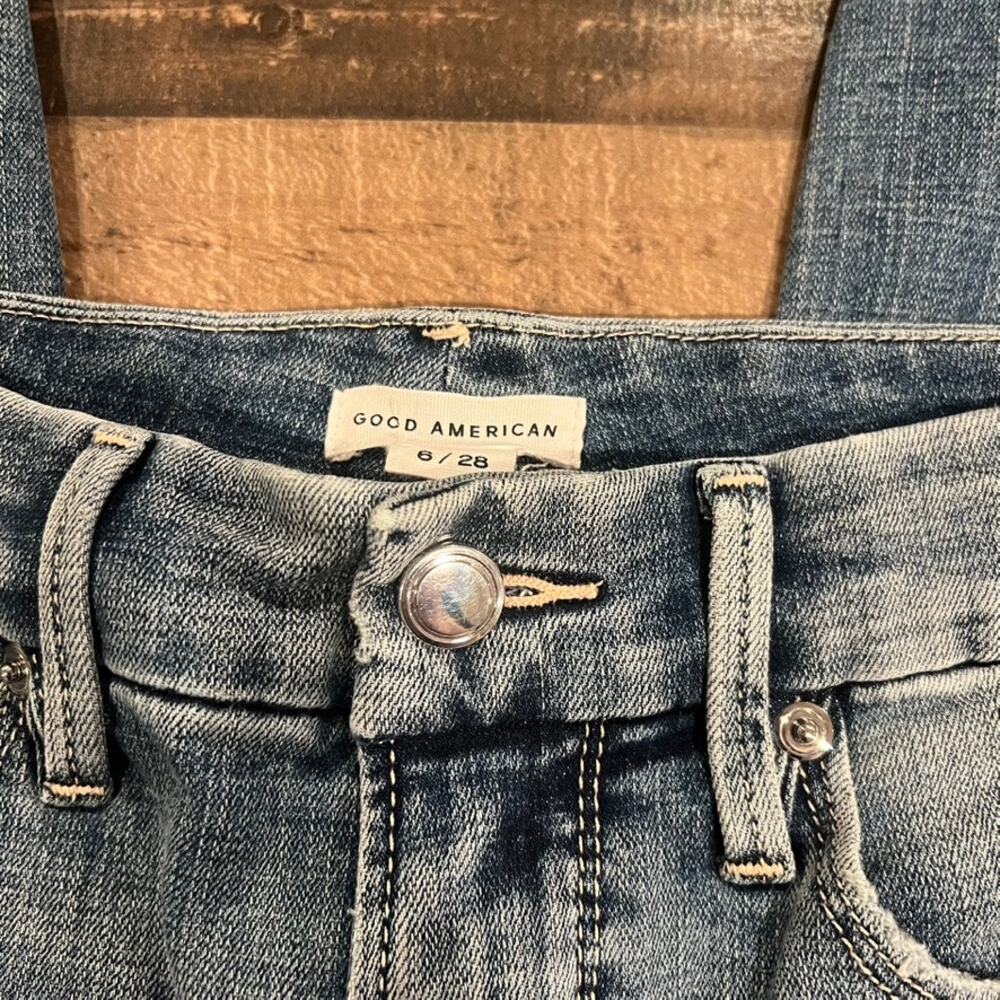 Good American Good Waist Crop Chew Hem Jeans Blue 634 - Picture 6 of 7